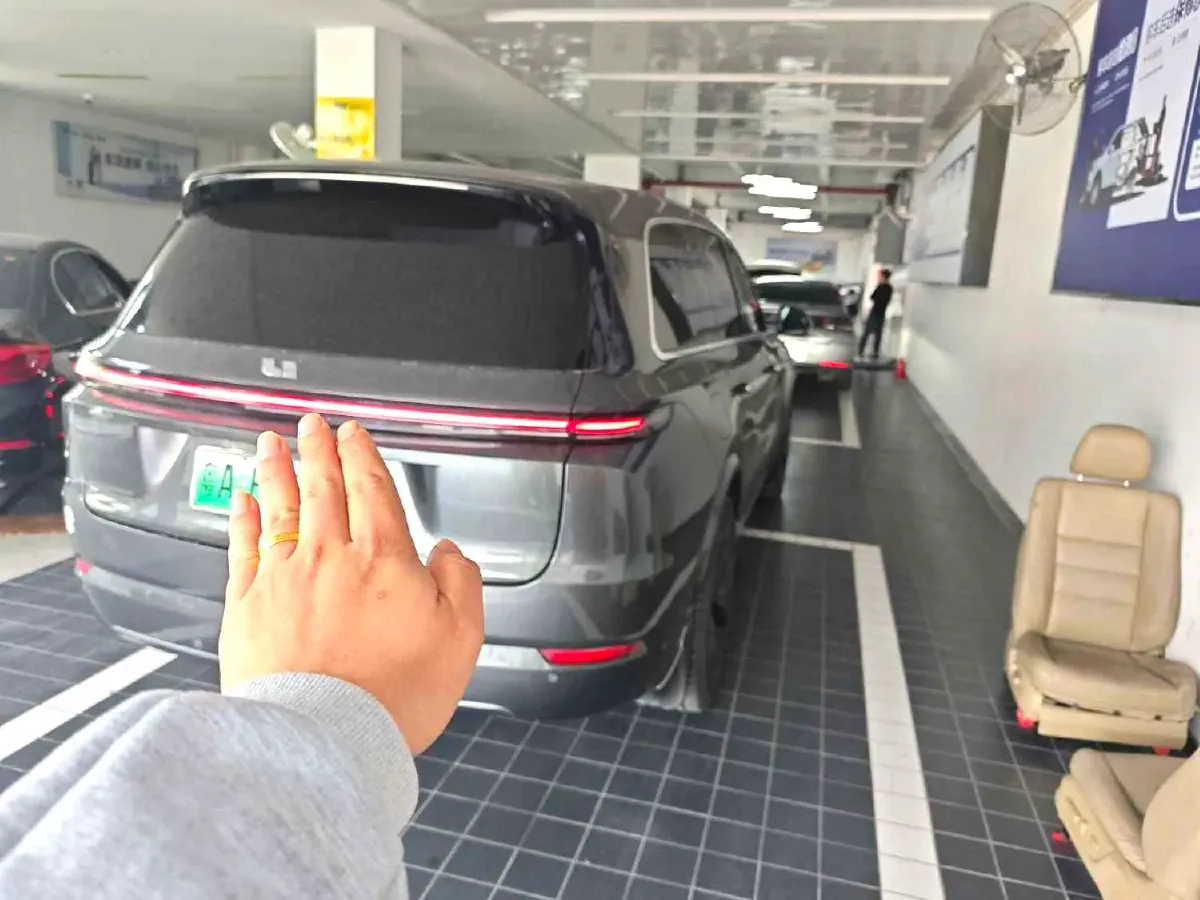 2022 Li L9 Range Extended 154HP REEV 42.6KWH,autocango,china used car exporter,china ev exporter,chinese used car exporter,chinese used ev exporter