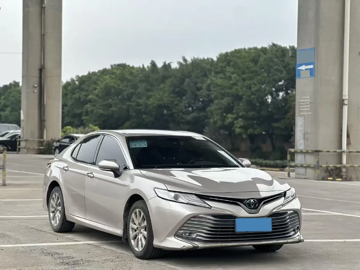 2019 Toyota Camry 2.0L 178HP L4 CVT,autocango,china used car exporter,china ev exporter,chinese used car exporter,chinese used ev exporter