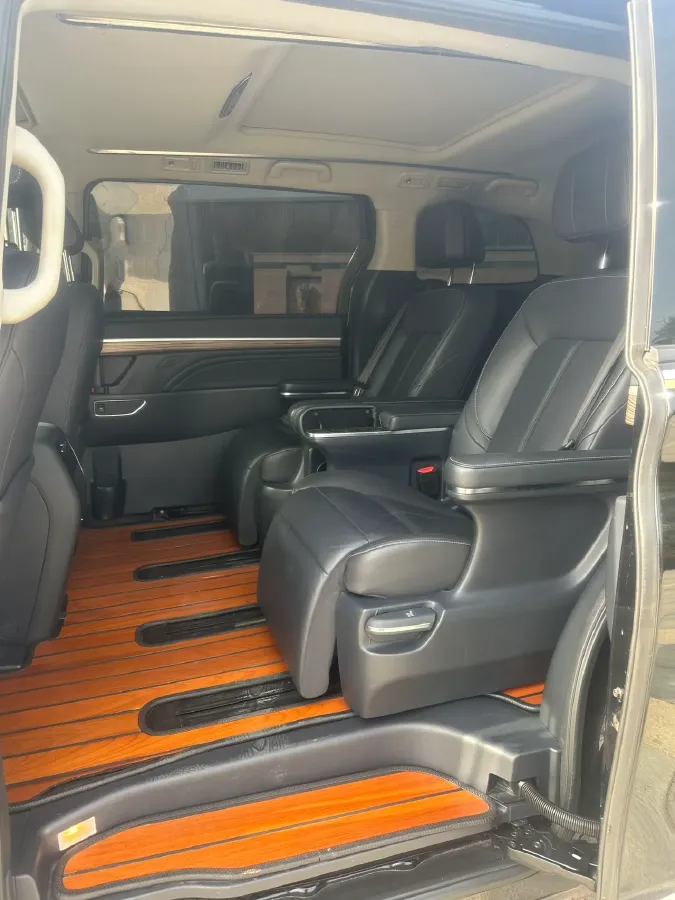 2021 GAC Trumpchi M8 2.0T 252HP L4 8AT,autocango,china used car exporter,china ev exporter,chinese used car exporter,chinese used ev exporter