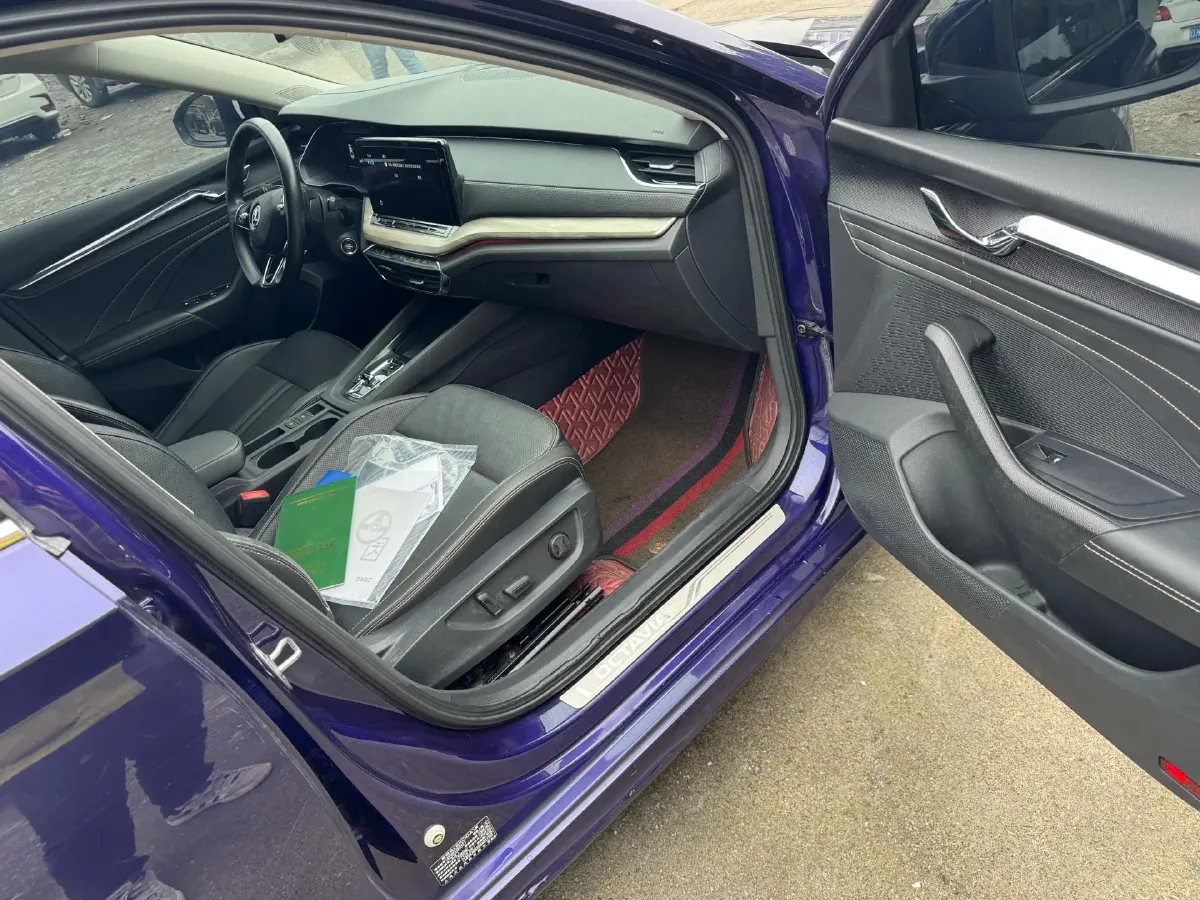 2022 Skoda Octavia 1.4T 150HP L4 7DCT,autocango,china used car exporter,china ev exporter,chinese used car exporter,chinese used ev exporter