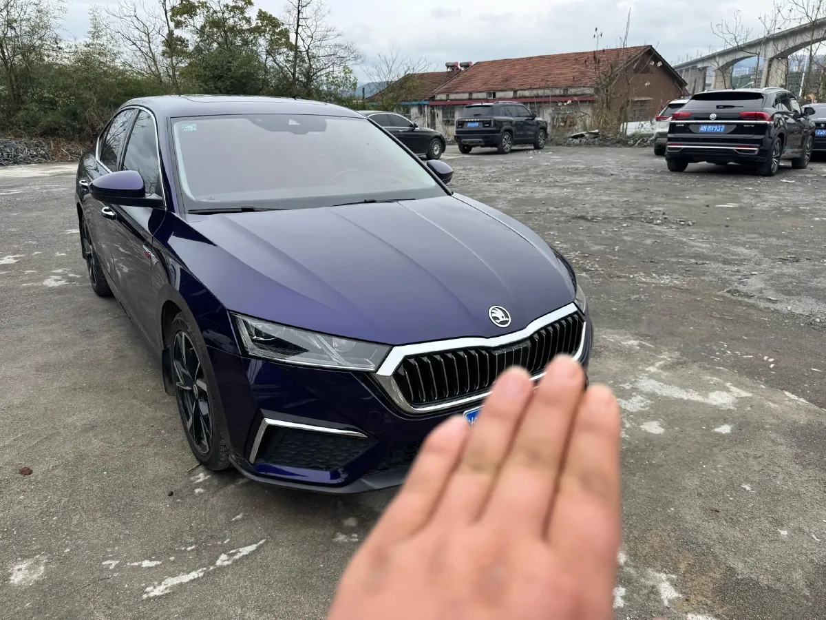 2022 Skoda Octavia 1.4T 150HP L4 7DCT,autocango,china used car exporter,china ev exporter,chinese used car exporter,chinese used ev exporter
