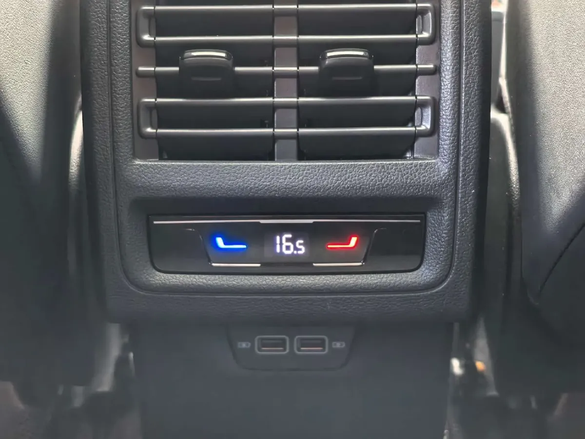 2023 Volkswagen Golf 1.4T 150HP L4 7DCT,autocango,china used car exporter,china ev exporter,chinese used car exporter,chinese used ev exporter