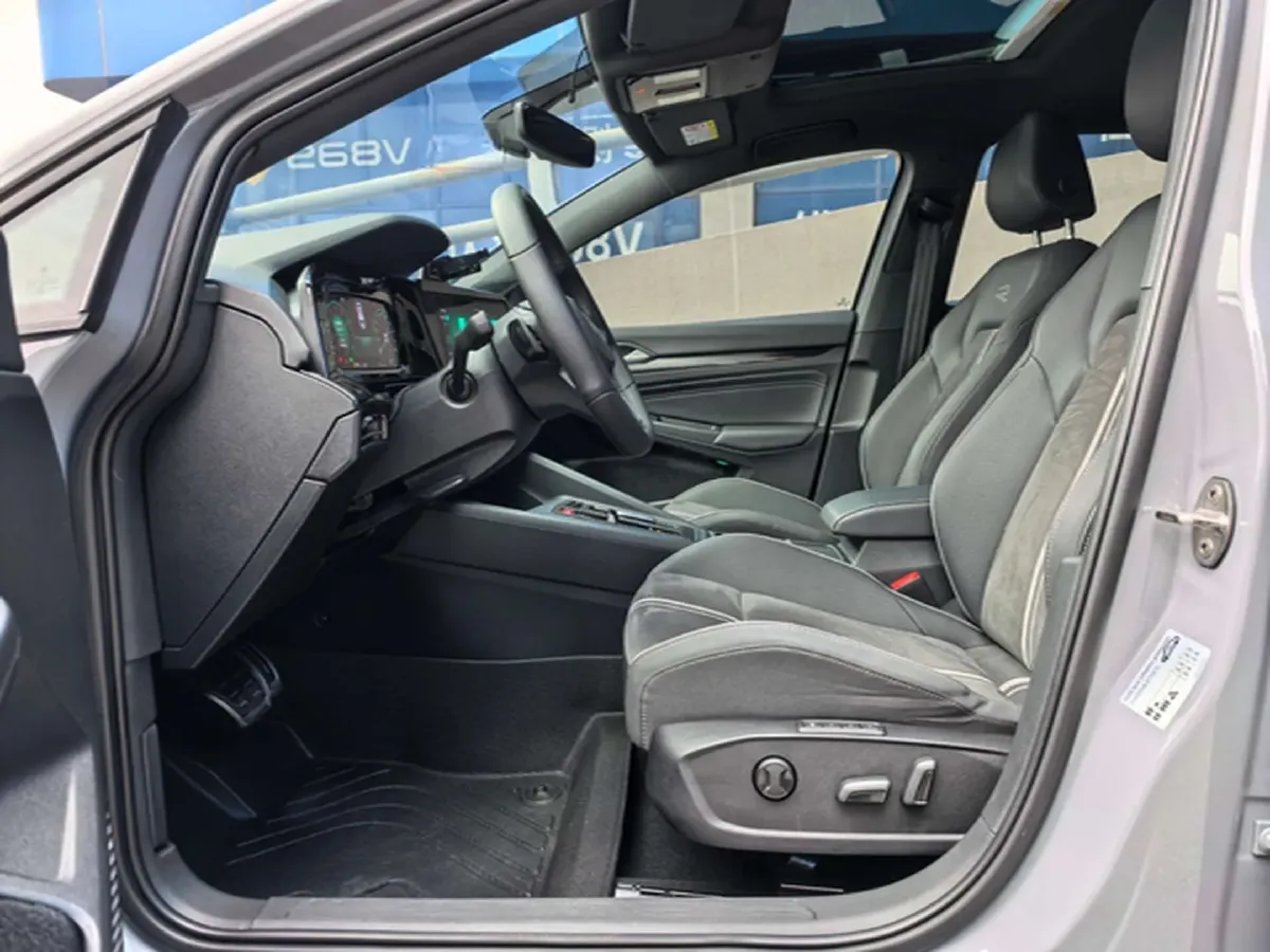 2023 Volkswagen Golf 1.4T 150HP L4 7DCT,autocango,china used car exporter,china ev exporter,chinese used car exporter,chinese used ev exporter