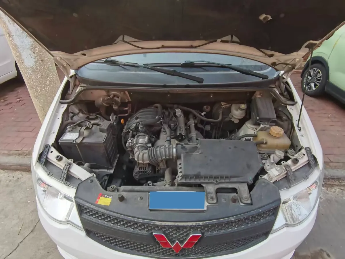 2020 BaoJun 310 1.2L 80HP L4 5MT,autocango,china used car exporter,china ev exporter,chinese used car exporter,chinese used ev exporter