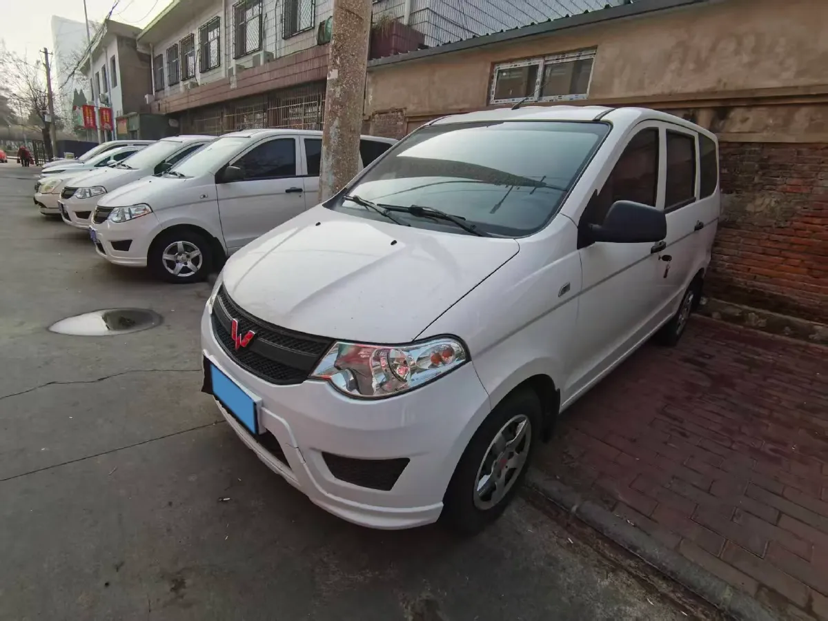 2020 BaoJun 310 1.2L 80HP L4 5MT,autocango,china used car exporter,china ev exporter,chinese used car exporter,chinese used ev exporter