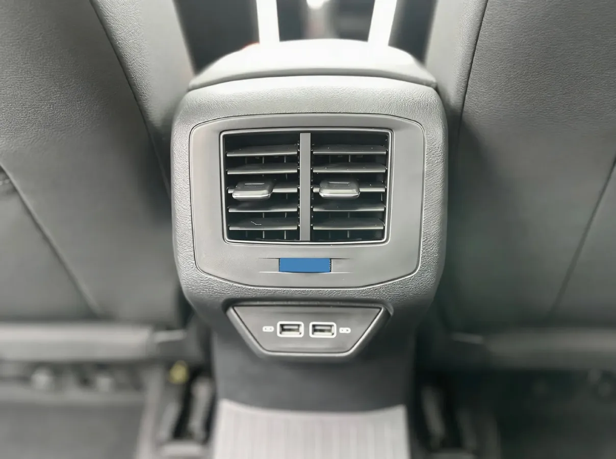 2021 Volkswagen T-Roc 1.4T 150HP L4 7DCT,autocango,china used car exporter,china ev exporter,chinese used car exporter,chinese used ev exporter