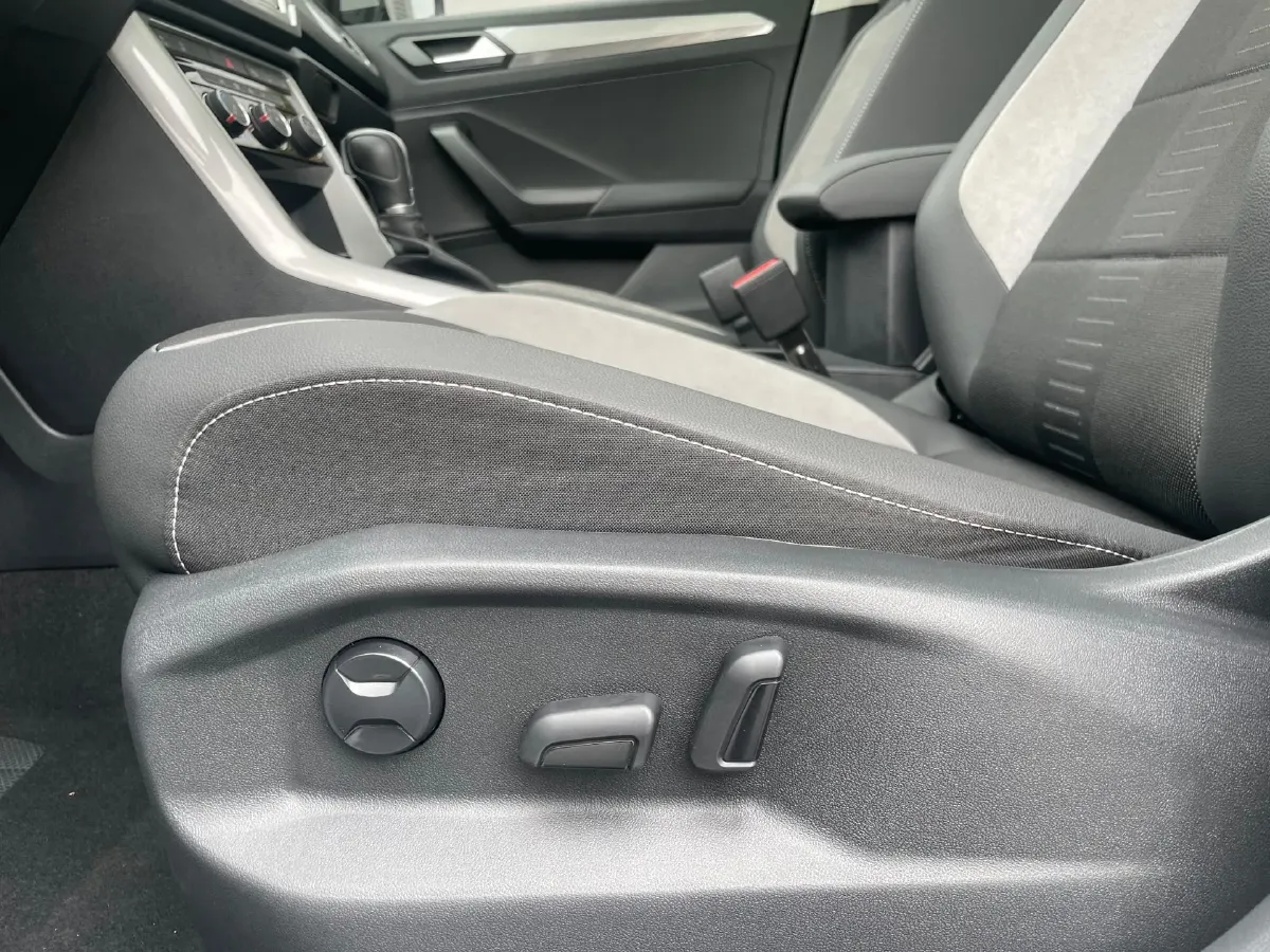 2021 Volkswagen T-Roc 1.4T 150HP L4 7DCT,autocango,china used car exporter,china ev exporter,chinese used car exporter,chinese used ev exporter