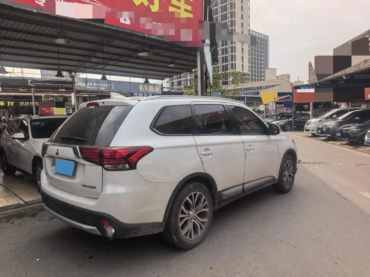 2018 Mitsubishi Outlander 2.0L 166HP L4 CVT,autocango,china used car exporter,china ev exporter,chinese used car exporter,chinese used ev exporter