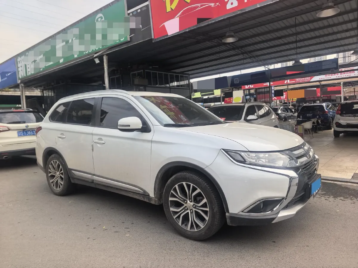 2018 Mitsubishi Outlander 2.0L 166HP L4 CVT,autocango,china used car exporter,china ev exporter,chinese used car exporter,chinese used ev exporter