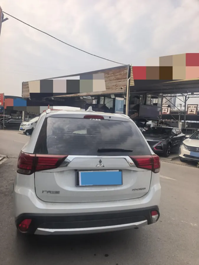 2018 Mitsubishi Outlander 2.0L 166HP L4 CVT,autocango,china used car exporter,china ev exporter,chinese used car exporter,chinese used ev exporter
