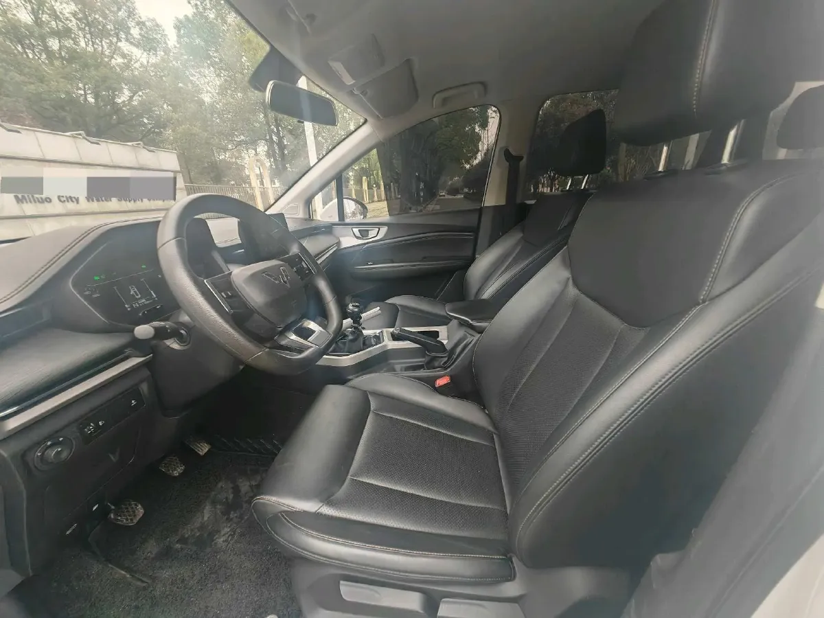 2022 WuLing JiaChen 1.5L 99HP L4 6MT,autocango,china used car exporter,china ev exporter,chinese used car exporter,chinese used ev exporter