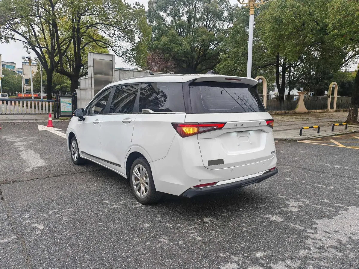 2022 WuLing JiaChen 1.5L 99HP L4 6MT,autocango,china used car exporter,china ev exporter,chinese used car exporter,chinese used ev exporter