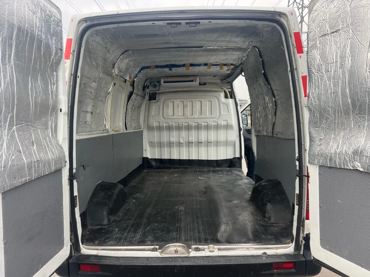 2020 MAXUS XinTu V80 2.5T 136HP L4 6MT,autocango,china used car exporter,china ev exporter,chinese used car exporter,chinese used ev exporter