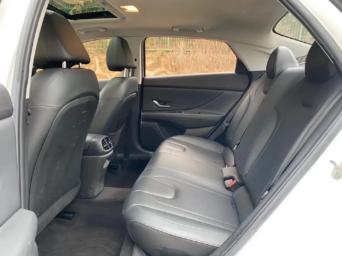 2021 Hyundai Elantra 1.5L 115HP L4 CVT,autocango,china used car exporter,china ev exporter,chinese used car exporter,chinese used ev exporter