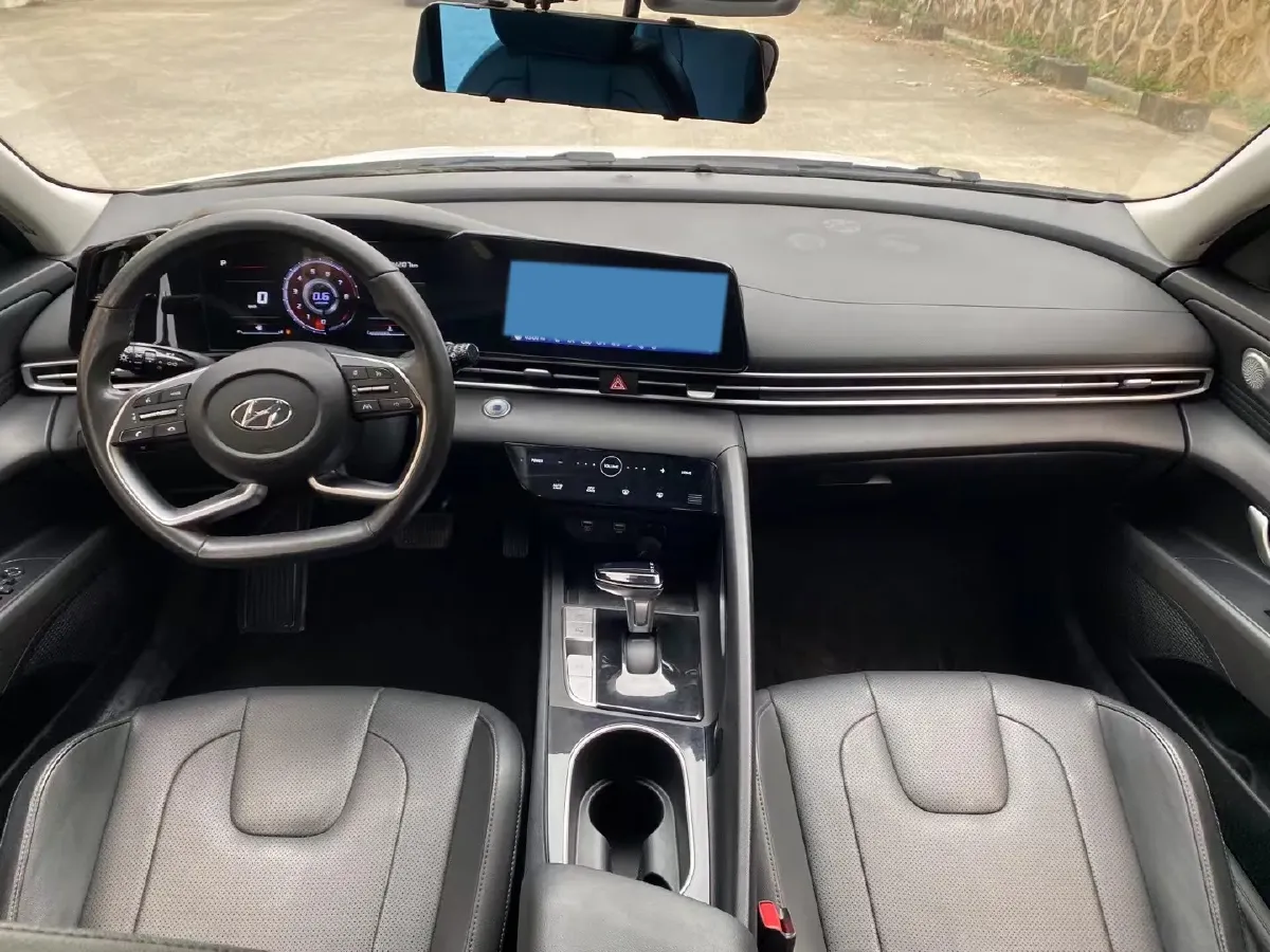 2021 Hyundai Elantra 1.5L 115HP L4 CVT,autocango,china used car exporter,china ev exporter,chinese used car exporter,chinese used ev exporter