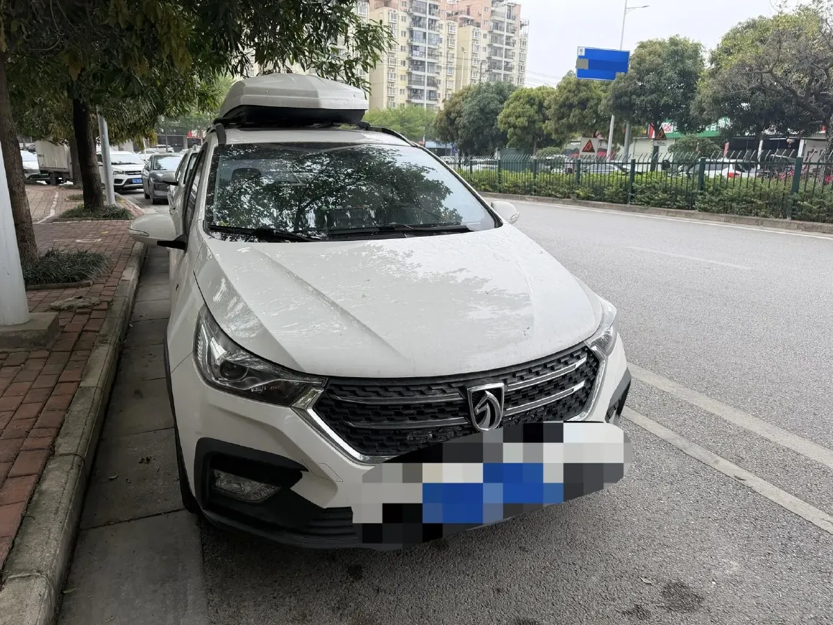 2018 BaoJun 360 1.5L 112HP L4 6MT,autocango,china used car exporter,china ev exporter,chinese used car exporter,chinese used ev exporter