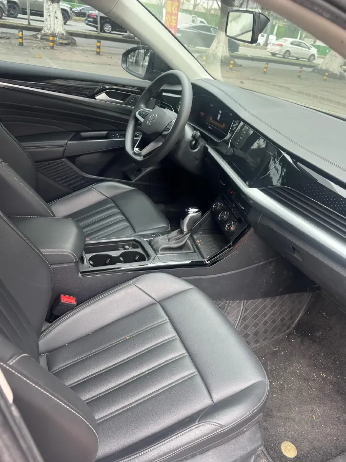 2024 Volkswagen Passat 1.4T 150HP L4 7DCT,autocango,china used car exporter,china ev exporter,chinese used car exporter,chinese used ev exporter