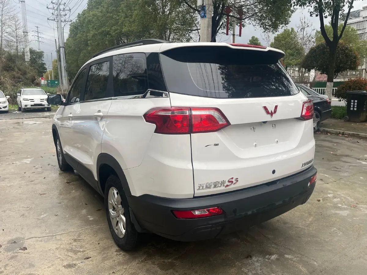 2019 WuLing HongGuang S3 1.5L 99HP L4 6MT,autocango,china used car exporter,china ev exporter,chinese used car exporter,chinese used ev exporter
