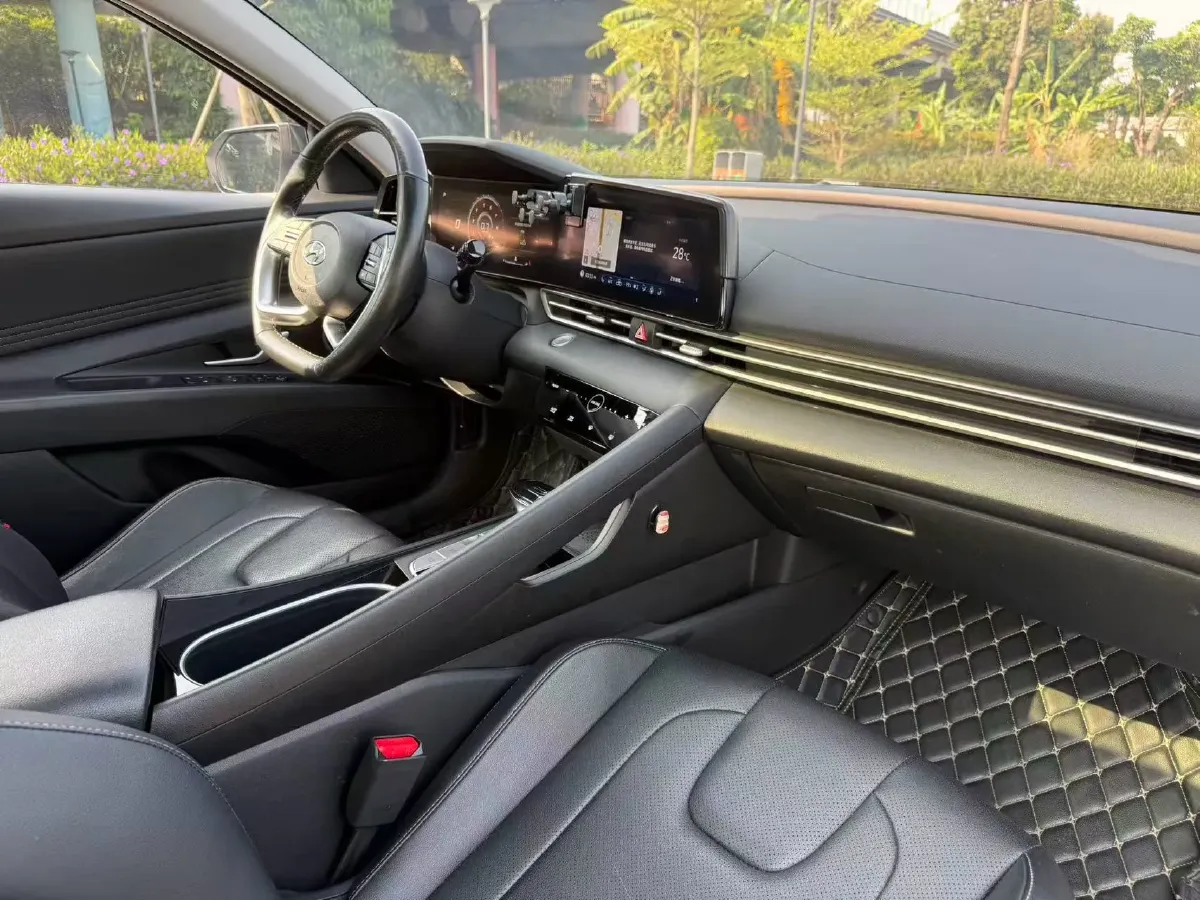 2021 Hyundai Elantra 1.5L 115HP L4 CVT,autocango,china used car exporter,china ev exporter,chinese used car exporter,chinese used ev exporter