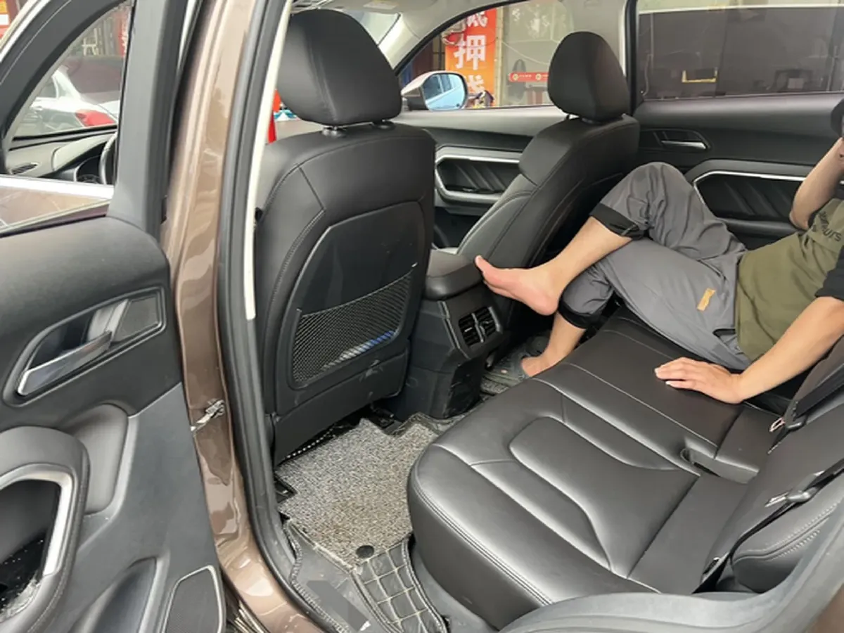 2018 Haval H6 1.5T 169HP L4 7DCT,autocango,china used car exporter,china ev exporter,chinese used car exporter,chinese used ev exporter