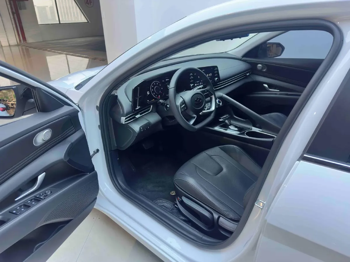 2022 Hyundai Elantra 1.5L 115HP L4 CVT,autocango,china used car exporter,china ev exporter,chinese used car exporter,chinese used ev exporter