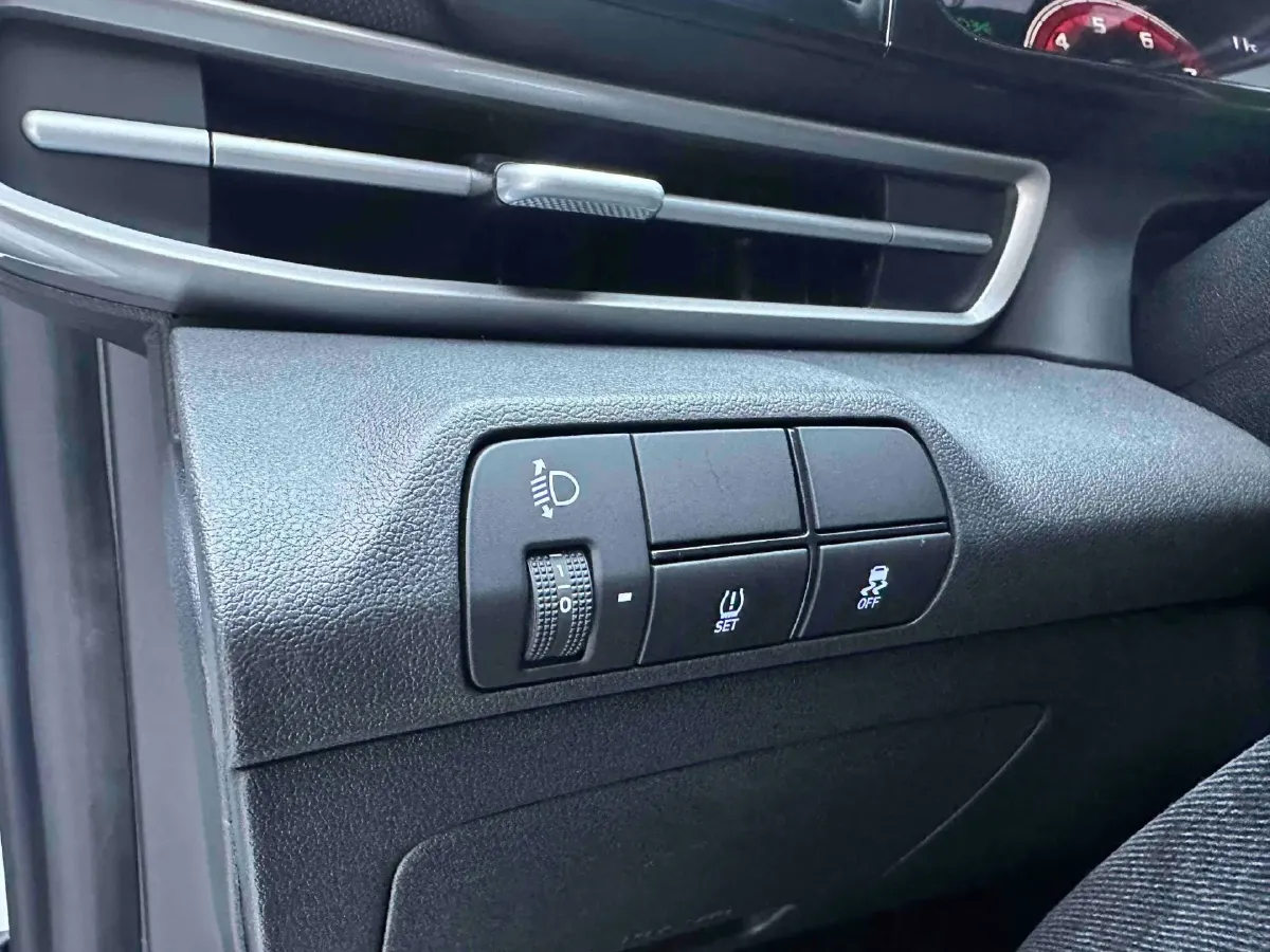 2022 Hyundai Elantra 1.5L 115HP L4 CVT,autocango,china used car exporter,china ev exporter,chinese used car exporter,chinese used ev exporter