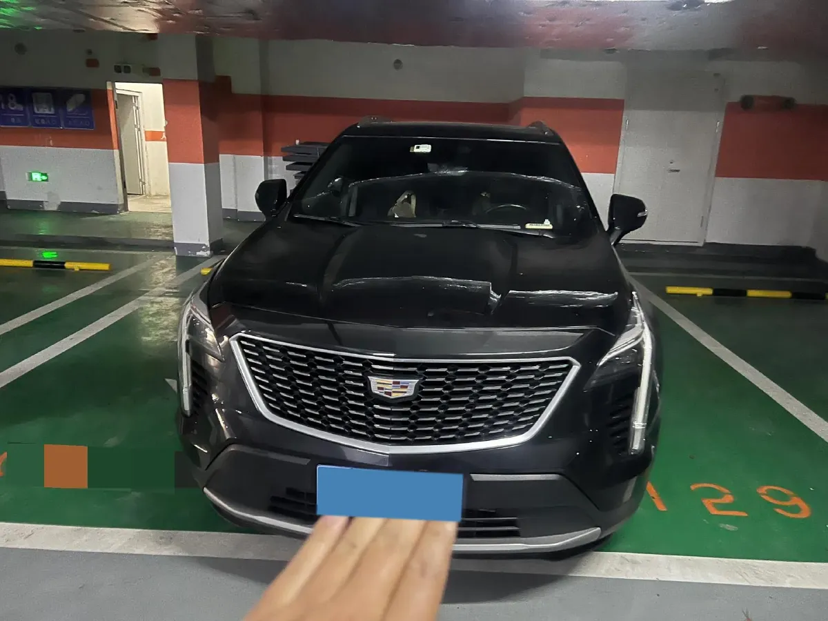 2020 Cadillac XT4 2.0T 241HP L4 9AT,autocango,china used car exporter,china ev exporter,chinese used car exporter,chinese used ev exporter