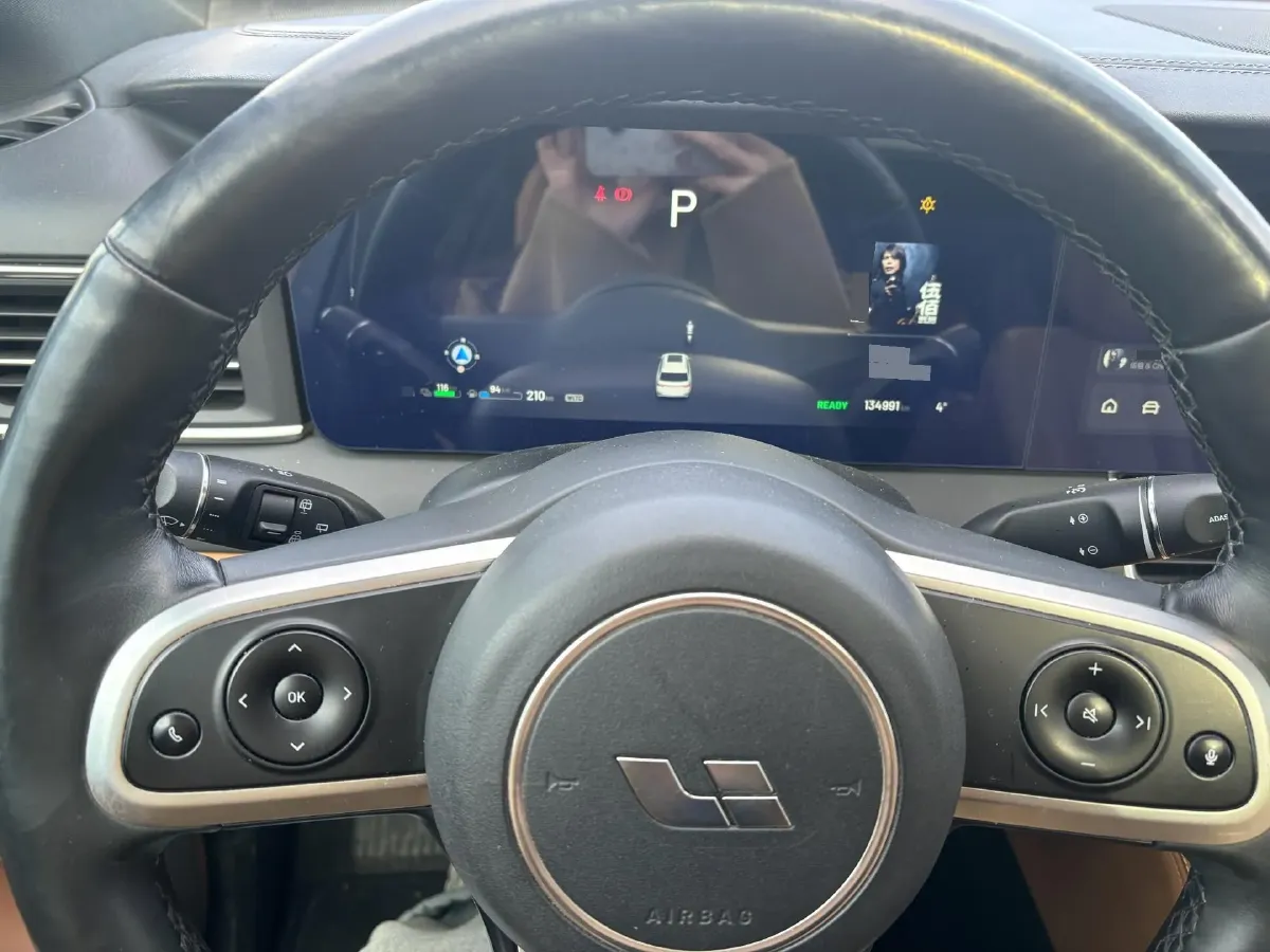 2020 Li ONE Range Extended 131HP REEV 40.5KWH,autocango,china used car exporter,china ev exporter,chinese used car exporter,chinese used ev exporter