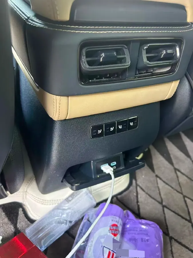 2024 Jaguar XEL 2.0T 250HP L4 8AT,autocango,china used car exporter,china ev exporter,chinese used car exporter,chinese used ev exporter