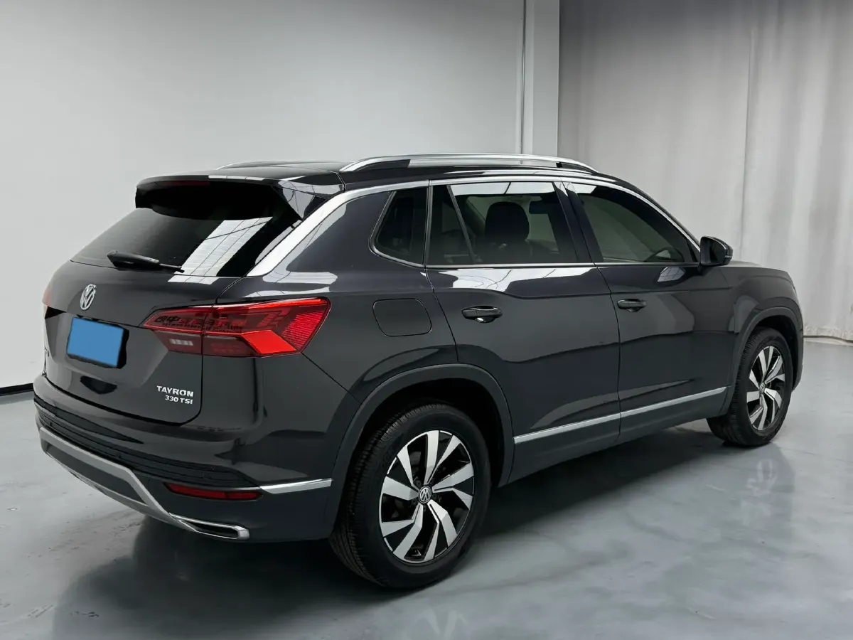 2019 Jeep Cherokee 2.0T 234HP L4 9AT,autocango,china used car exporter,china ev exporter,chinese used car exporter,chinese used ev exporter