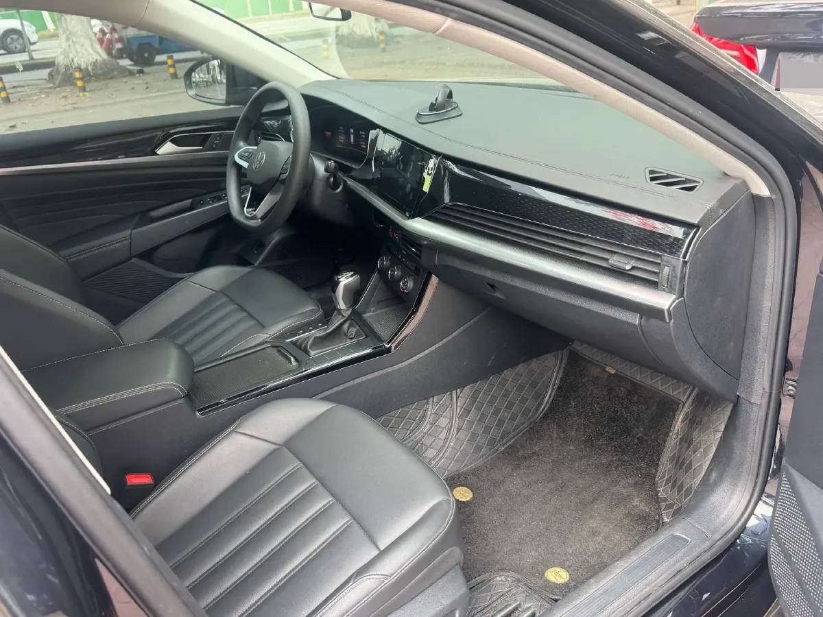 2024 Volkswagen Passat 1.4T 150HP L4 7DCT,autocango,china used car exporter,china ev exporter,chinese used car exporter,chinese used ev exporter