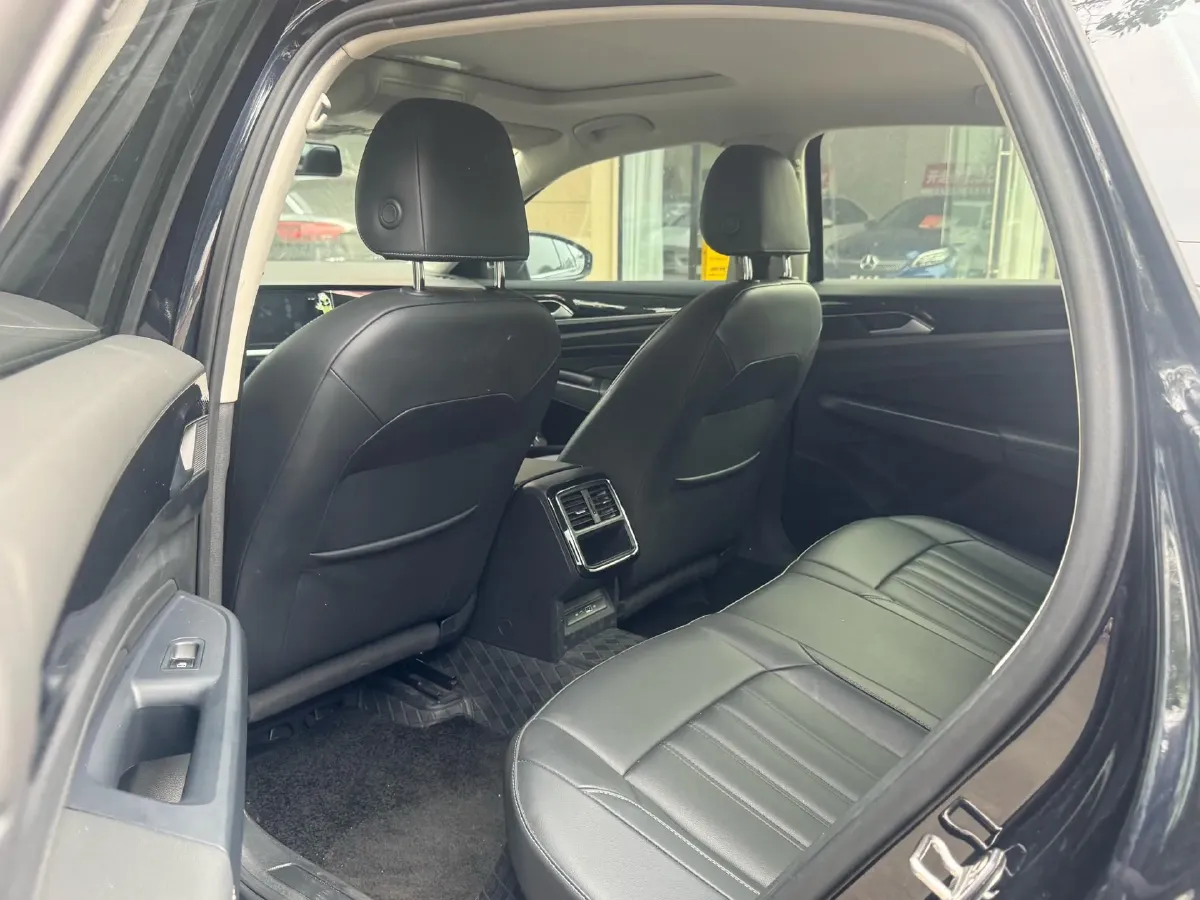 2024 Volkswagen Passat 1.4T 150HP L4 7DCT,autocango,china used car exporter,china ev exporter,chinese used car exporter,chinese used ev exporter