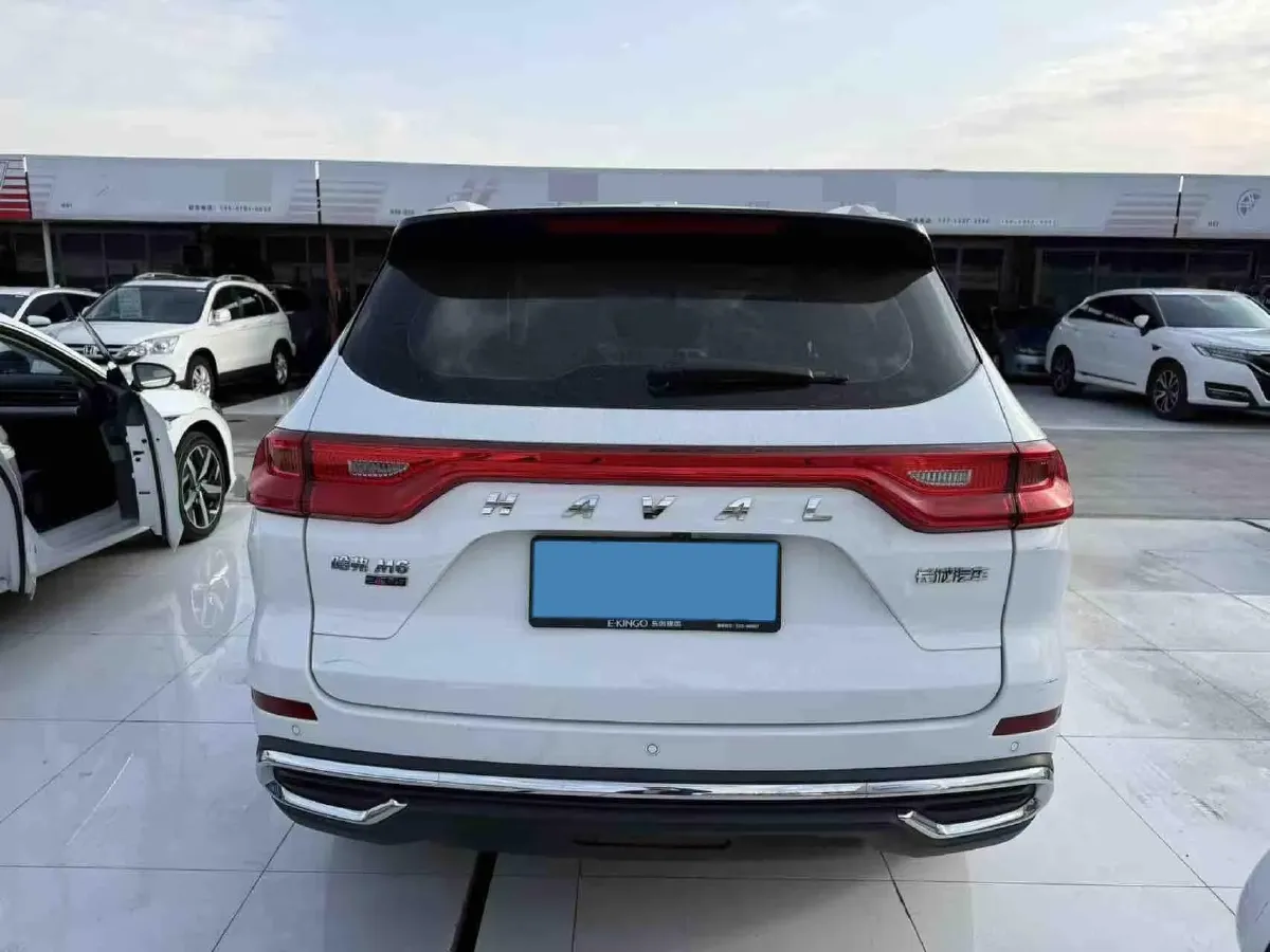 2021 Haval M6 1.5T 150HP L4 7DCT,autocango,china used car exporter,china ev exporter,chinese used car exporter,chinese used ev exporter