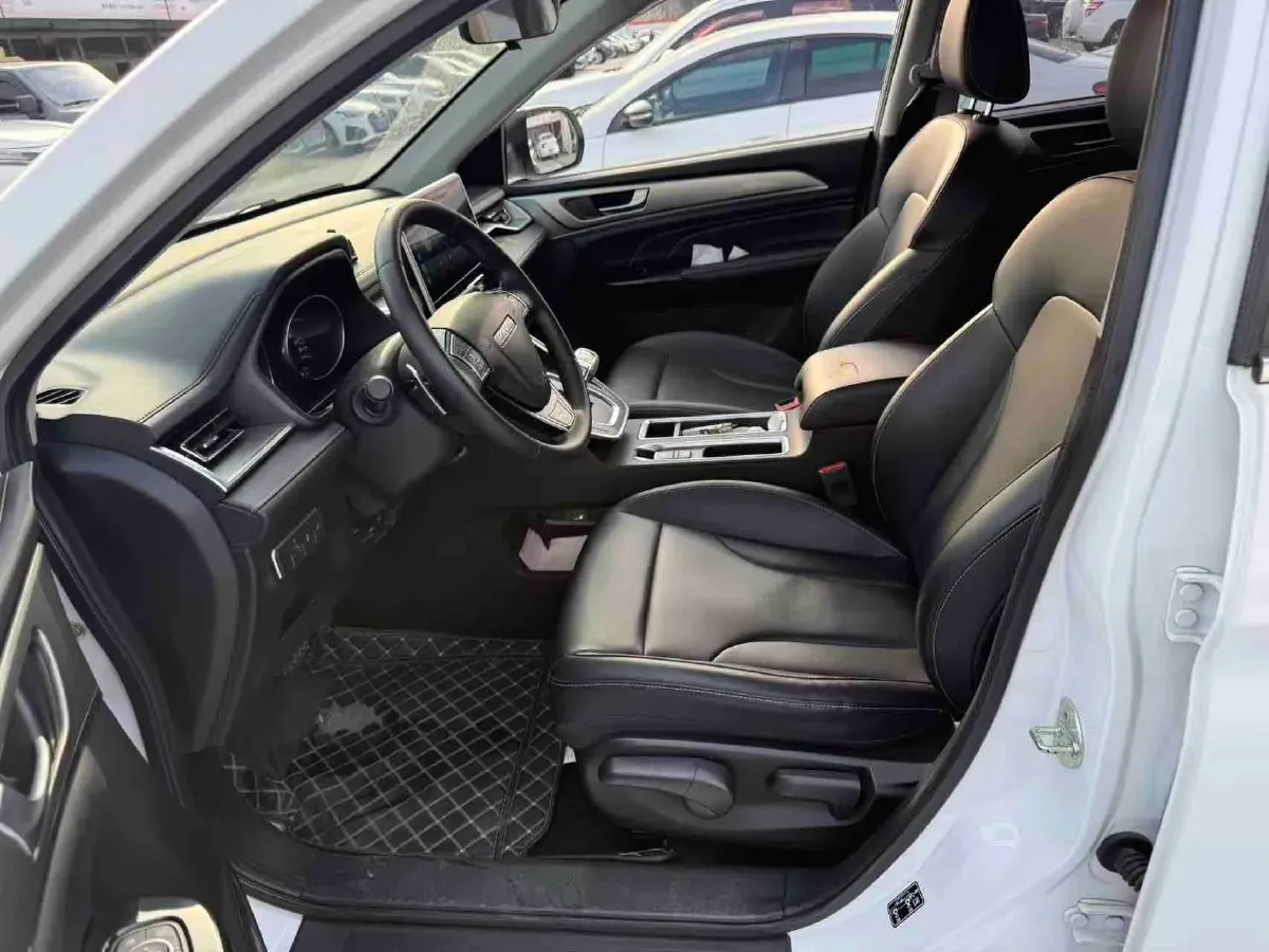 2021 Haval M6 1.5T 150HP L4 7DCT,autocango,china used car exporter,china ev exporter,chinese used car exporter,chinese used ev exporter