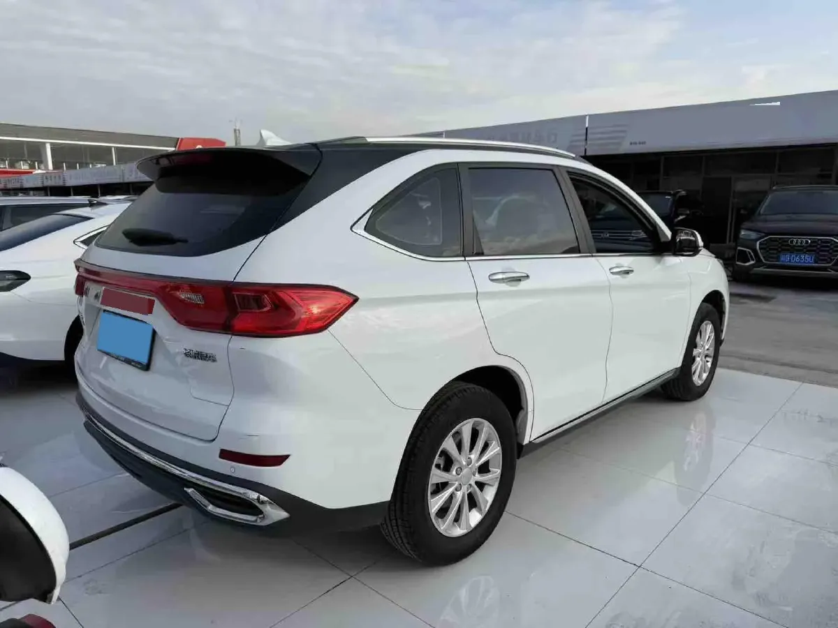2021 Haval M6 1.5T 150HP L4 7DCT,autocango,china used car exporter,china ev exporter,chinese used car exporter,chinese used ev exporter