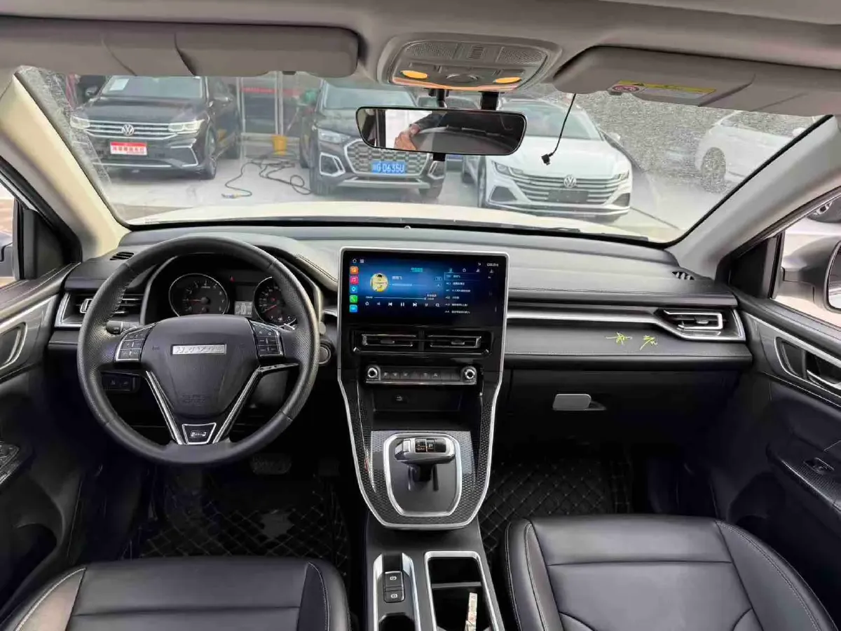 2021 Haval M6 1.5T 150HP L4 7DCT,autocango,china used car exporter,china ev exporter,chinese used car exporter,chinese used ev exporter