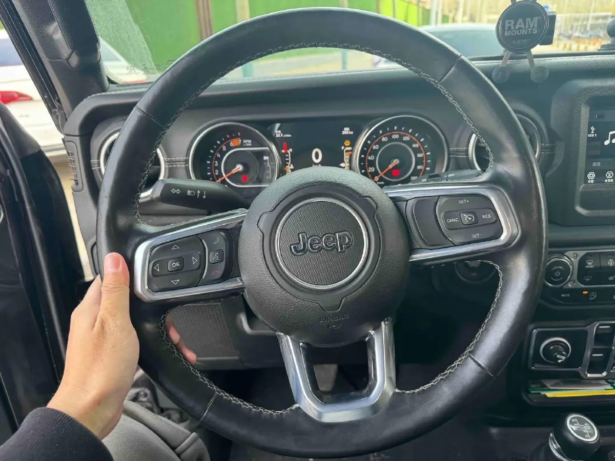 2019 Jeep Wrangler 2.0T 266HP L4 8AT,autocango,china used car exporter,china ev exporter,chinese used car exporter,chinese used ev exporter