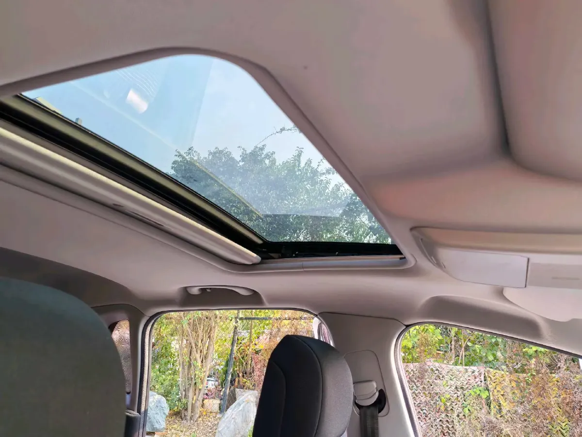 2016 Peugeot 3008 2.0L 147HP L4 6AT,autocango,china used car exporter,china ev exporter,chinese used car exporter,chinese used ev exporter