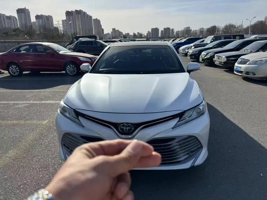 2019 Toyota Camry 2.5L 178HP L4 E-CVT Hybrid,autocango,china used car exporter,china ev exporter,chinese used car exporter,chinese used ev exporter
