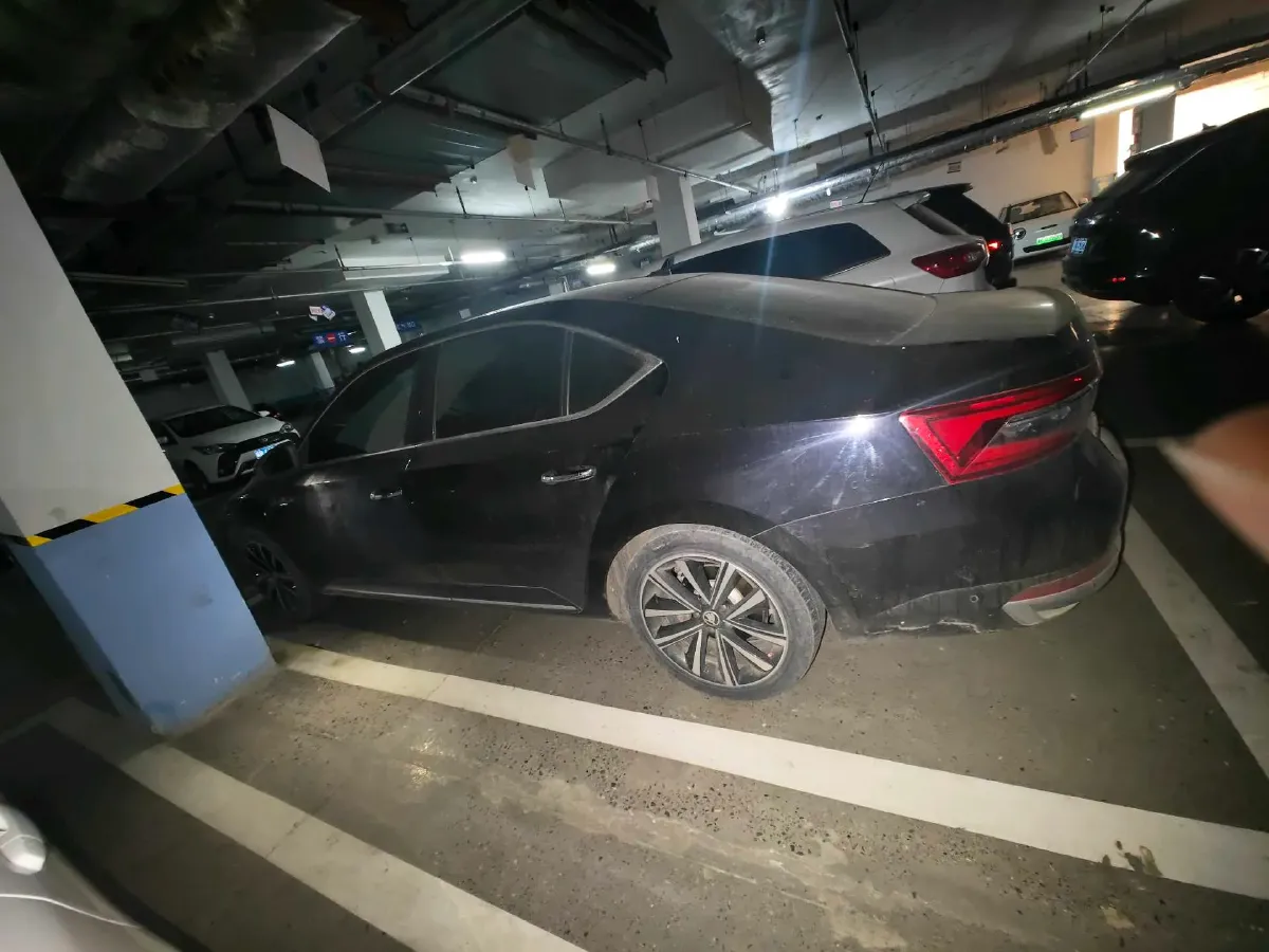 2022 Skoda Superb 1.4T 150HP L4 7DCT,autocango,china used car exporter,china ev exporter,chinese used car exporter,chinese used ev exporter