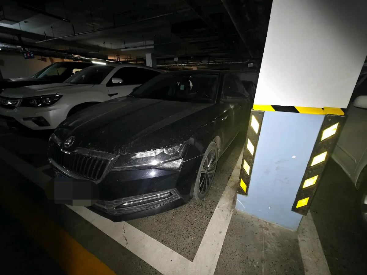2022 Skoda Superb 1.4T 150HP L4 7DCT,autocango,china used car exporter,china ev exporter,chinese used car exporter,chinese used ev exporter