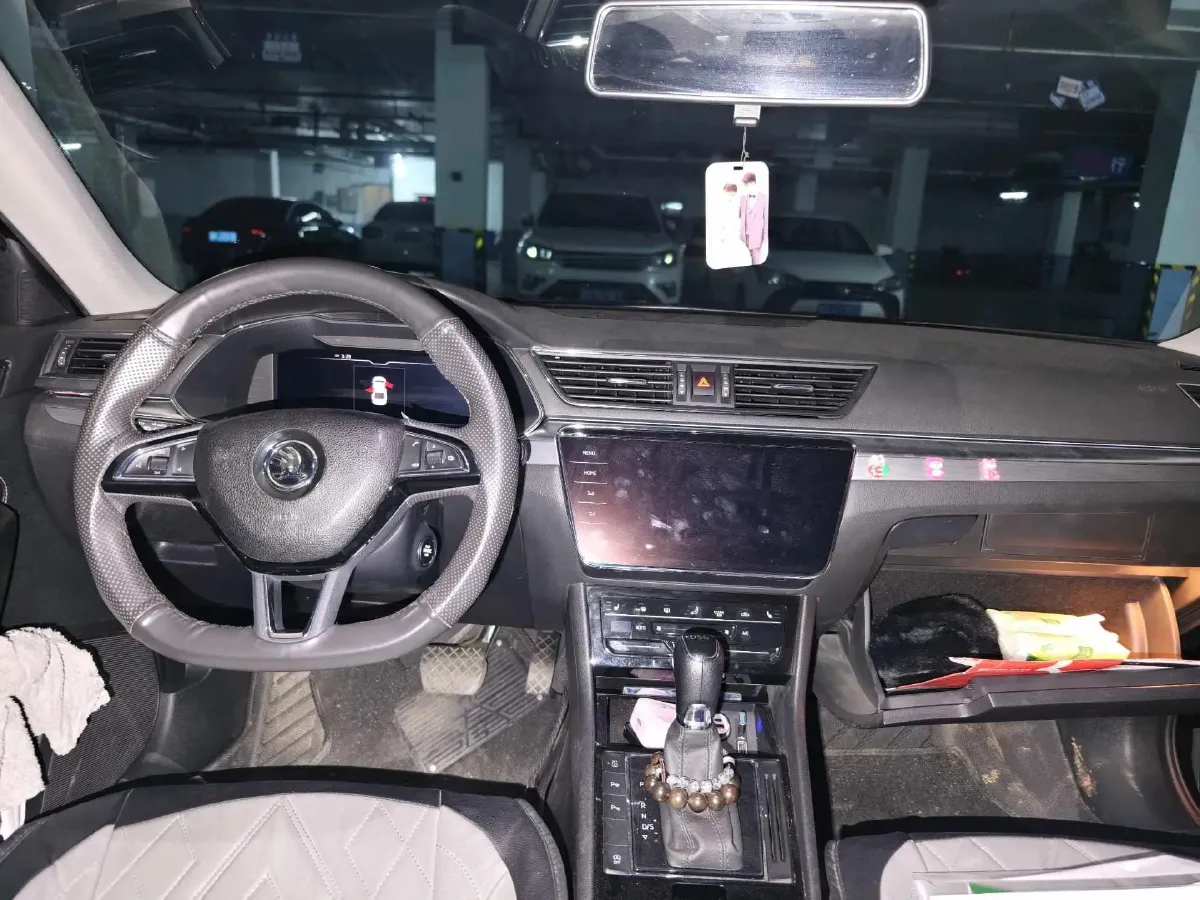 2022 Skoda Superb 1.4T 150HP L4 7DCT,autocango,china used car exporter,china ev exporter,chinese used car exporter,chinese used ev exporter