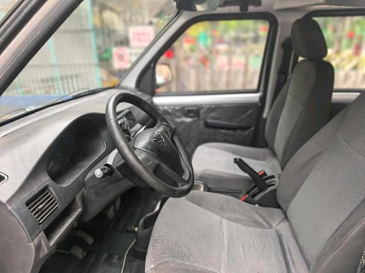 2019 WuLing RongGuang 1.5L 107HP L4 5MT,autocango,china used car exporter,china ev exporter,chinese used car exporter,chinese used ev exporter