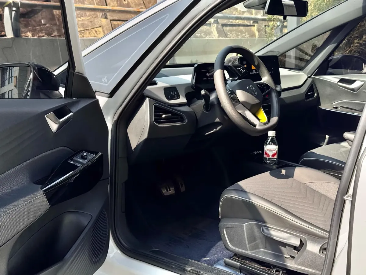 2023 Volkswagen ID.3 BEV 52.8KWH,autocango,china used car exporter,china ev exporter,chinese used car exporter,chinese used ev exporter