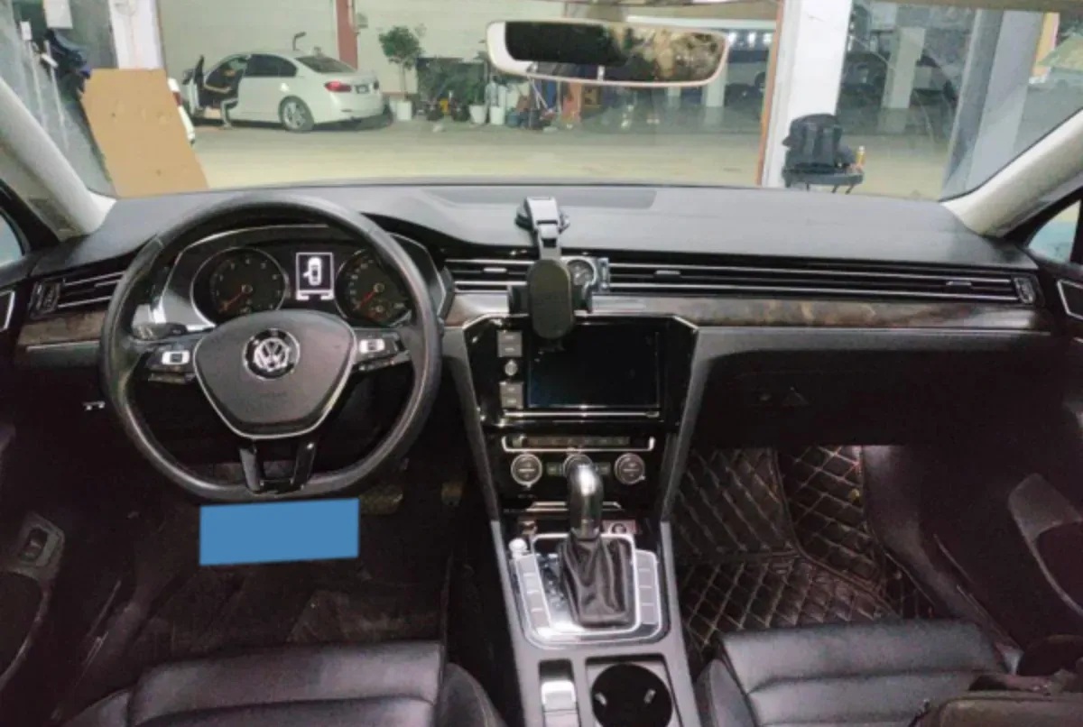 2019 Volkswagen Magotan 2.0T 186HP L4 7DCT,autocango,china used car exporter,china ev exporter,chinese used car exporter,chinese used ev exporter