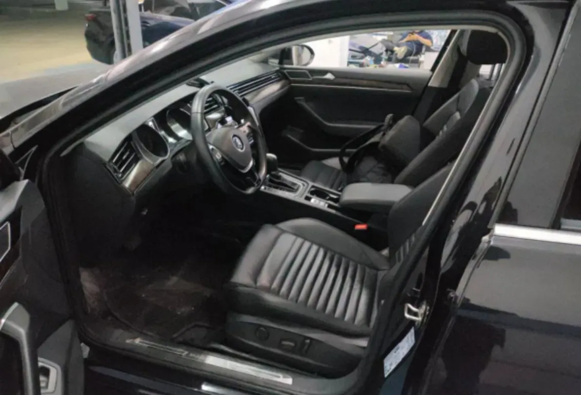 2019 Volkswagen Magotan 2.0T 186HP L4 7DCT,autocango,china used car exporter,china ev exporter,chinese used car exporter,chinese used ev exporter