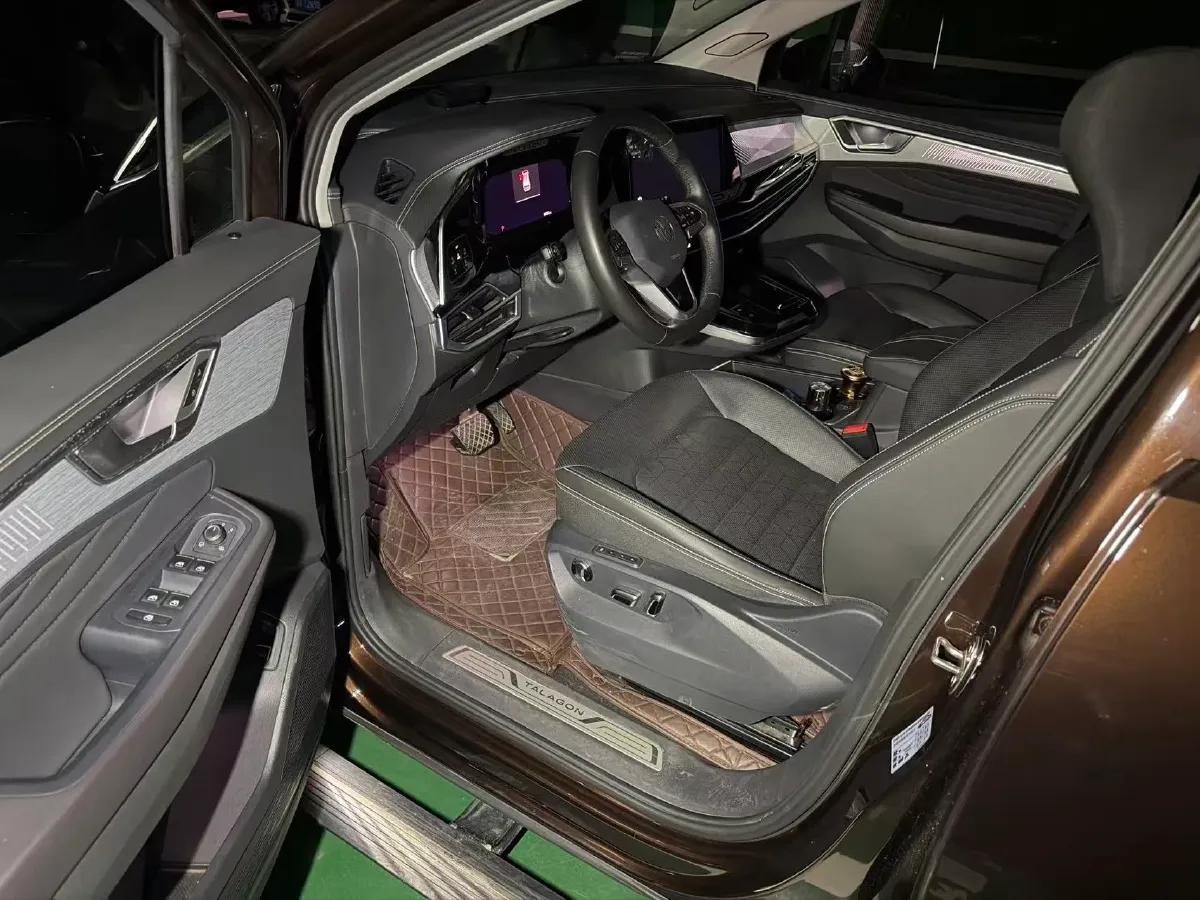 2021 Volkswagen Talagon 2.0T 220HP L4 7DCT,autocango,china used car exporter,china ev exporter,chinese used car exporter,chinese used ev exporter