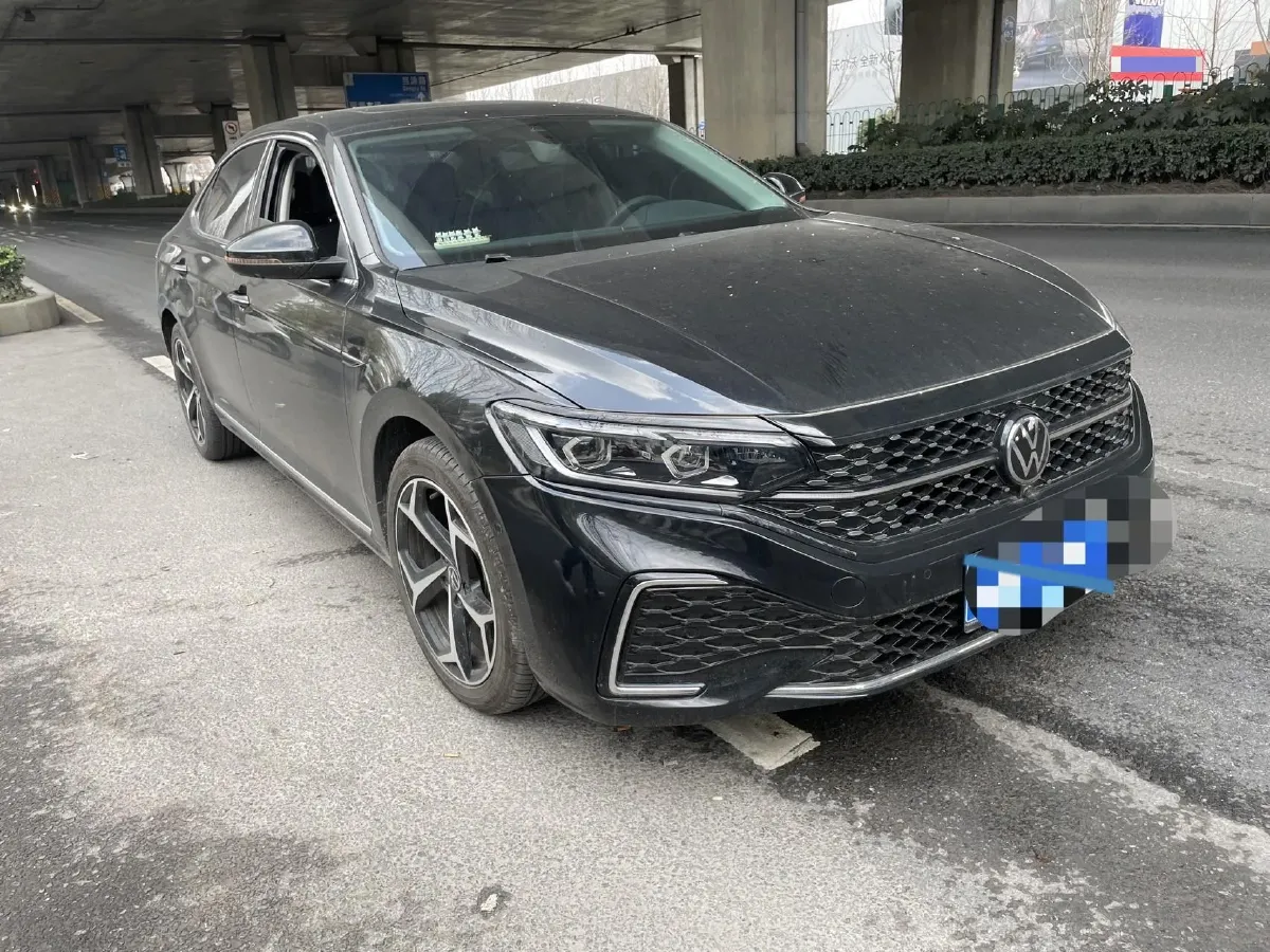 2024 Volkswagen Passat 2.0T 220HP L4 7DCT,autocango,china used car exporter,china ev exporter,chinese used car exporter,chinese used ev exporter