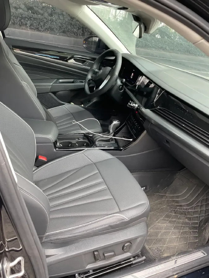 2024 Volkswagen Passat 2.0T 220HP L4 7DCT,autocango,china used car exporter,china ev exporter,chinese used car exporter,chinese used ev exporter