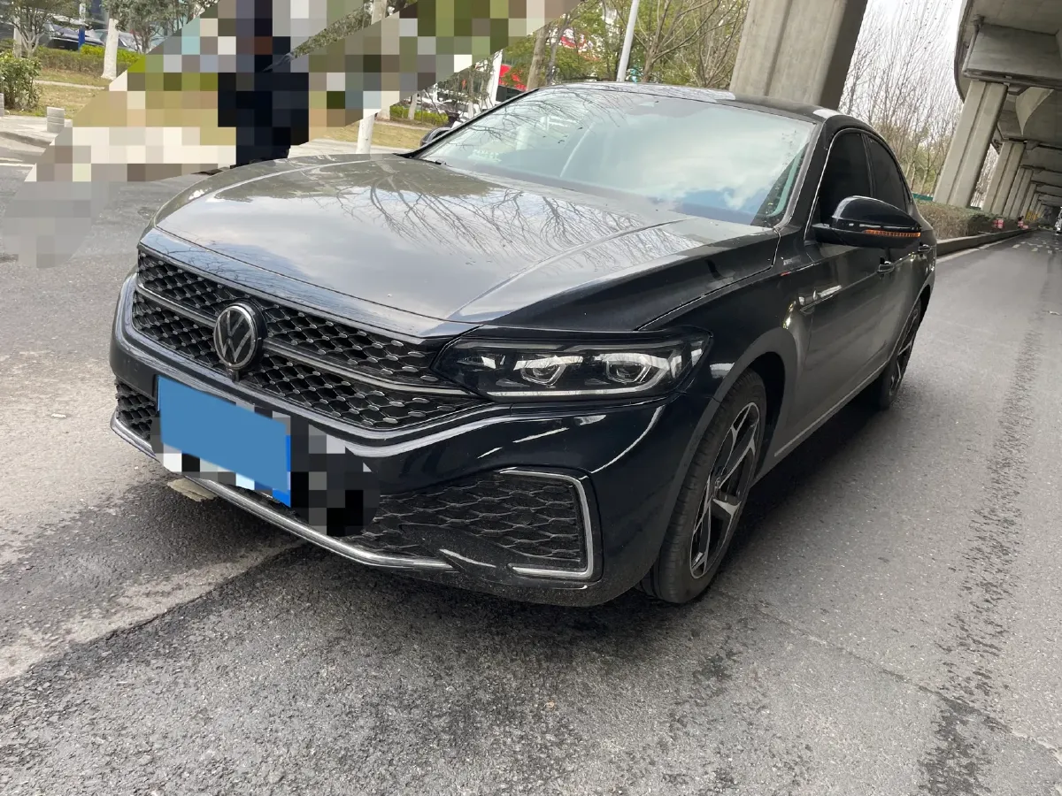 2024 Volkswagen Passat 2.0T 220HP L4 7DCT,autocango,china used car exporter,china ev exporter,chinese used car exporter,chinese used ev exporter